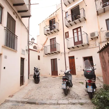 Casa Carmine Papa Apartment Cefalu